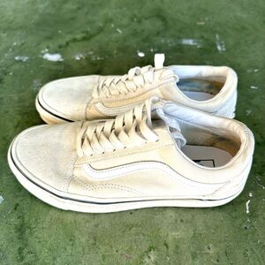 Classic vans in white with navy blue stripe